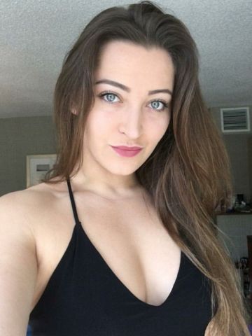 Ирина Сексуальная Шатенка